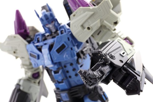 Mastermind Creations Carnifex Unofficial IDW Style Overlord Extensive In Hand Gallery 25 (25 of 31)
